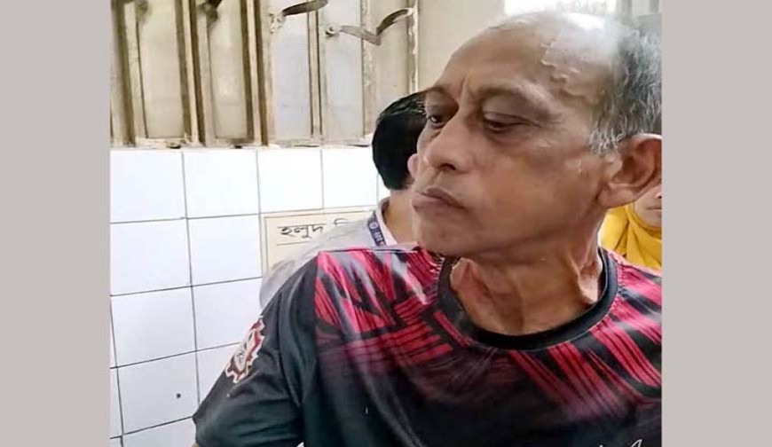 ময়লা ফেলা নিয়ে অভিনেতা  সমু চৌধুরীকে লাঠিপেটা