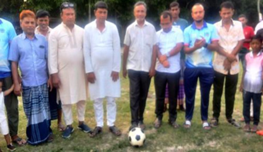 ভোজগাতী চাষী ক্লাবের ৪ দলীয়  ফটুবল টুর্নামেন্টের উদ্বোধন