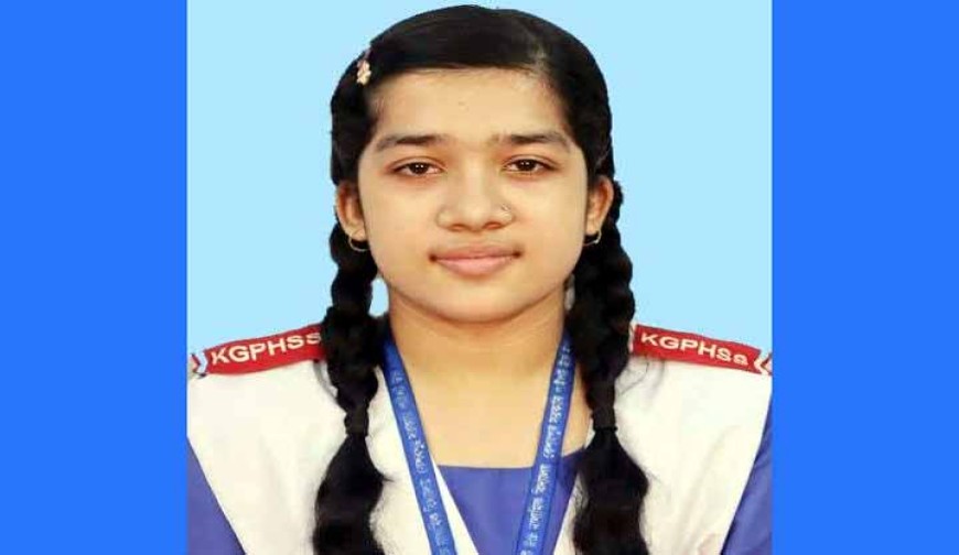 এসএসসি পরীক্ষায় বিজ্ঞান বিভাগ  থেকে বৃত্তি পেল পুষ্পিতা অধিকারী