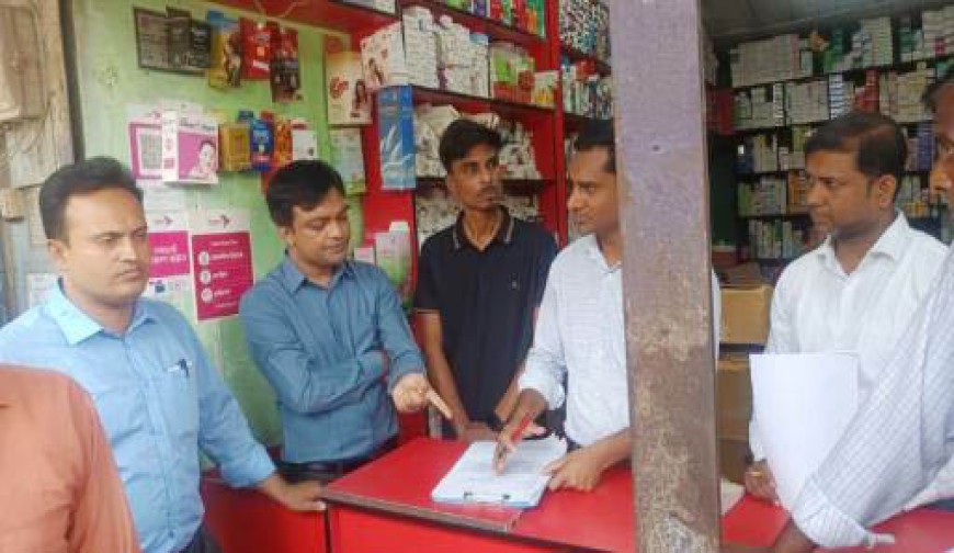আলমডাঙ্গায় ফার্মেসি মালিকসহ  দুইজনকে জরিমানা